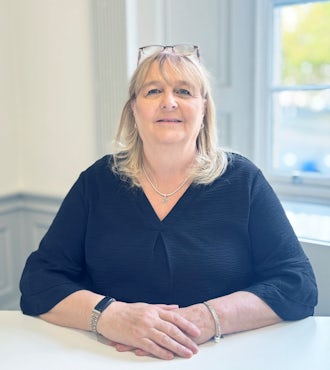 Suzanne Gunn Headshot